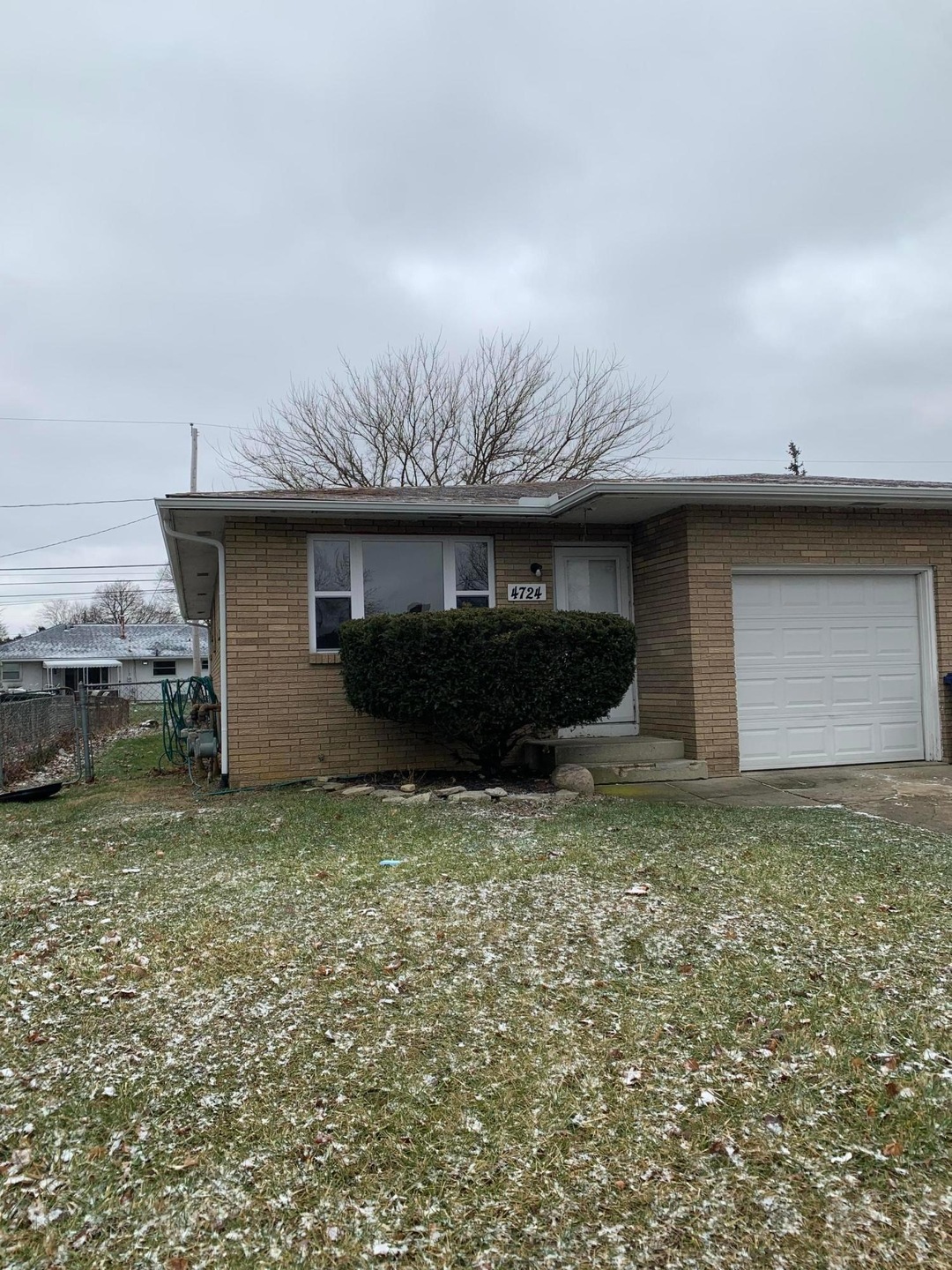 4724 Dechant Rd, Columbus, OH 43229 - photo 1