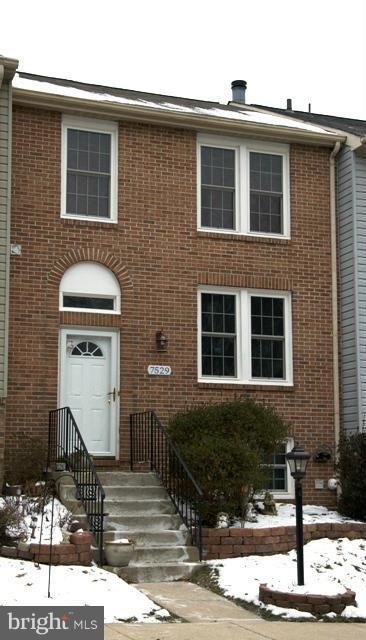 7529 Aspenpark Rd, Lorton, VA 22079 - photo 1