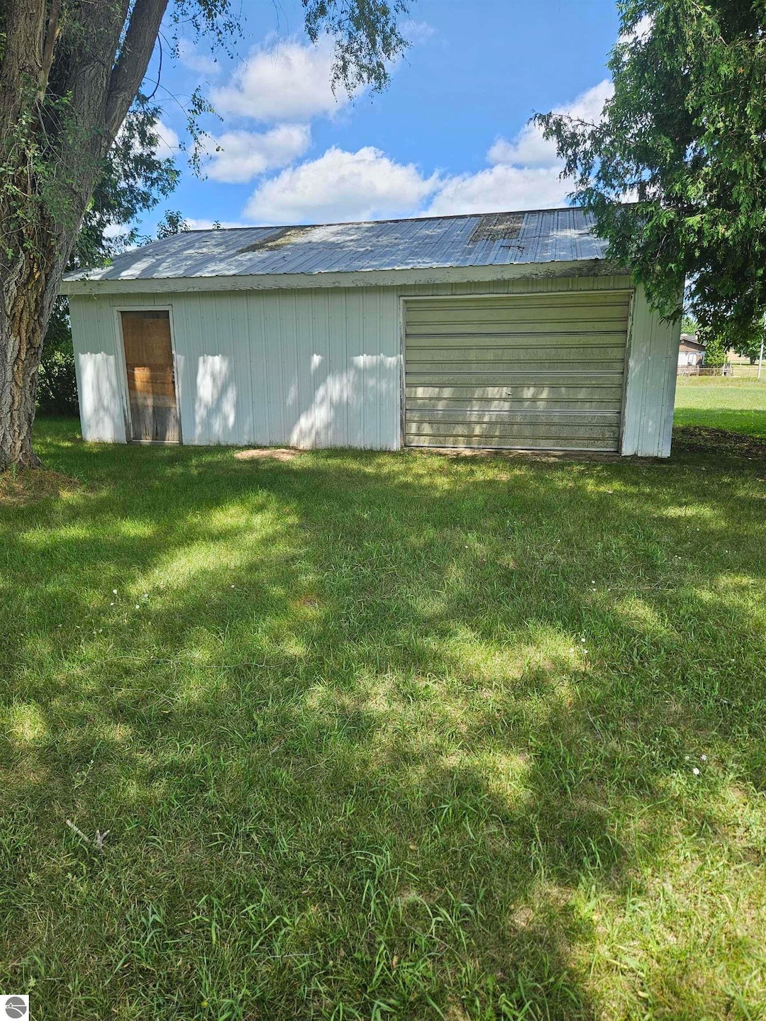 405 E Main St, Hale, MI 48739 - photo 1