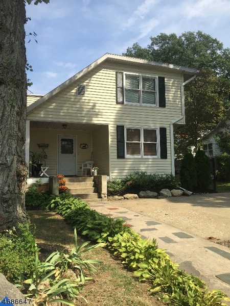 4 Center St, Belvidere, NJ 07823 - photo 1