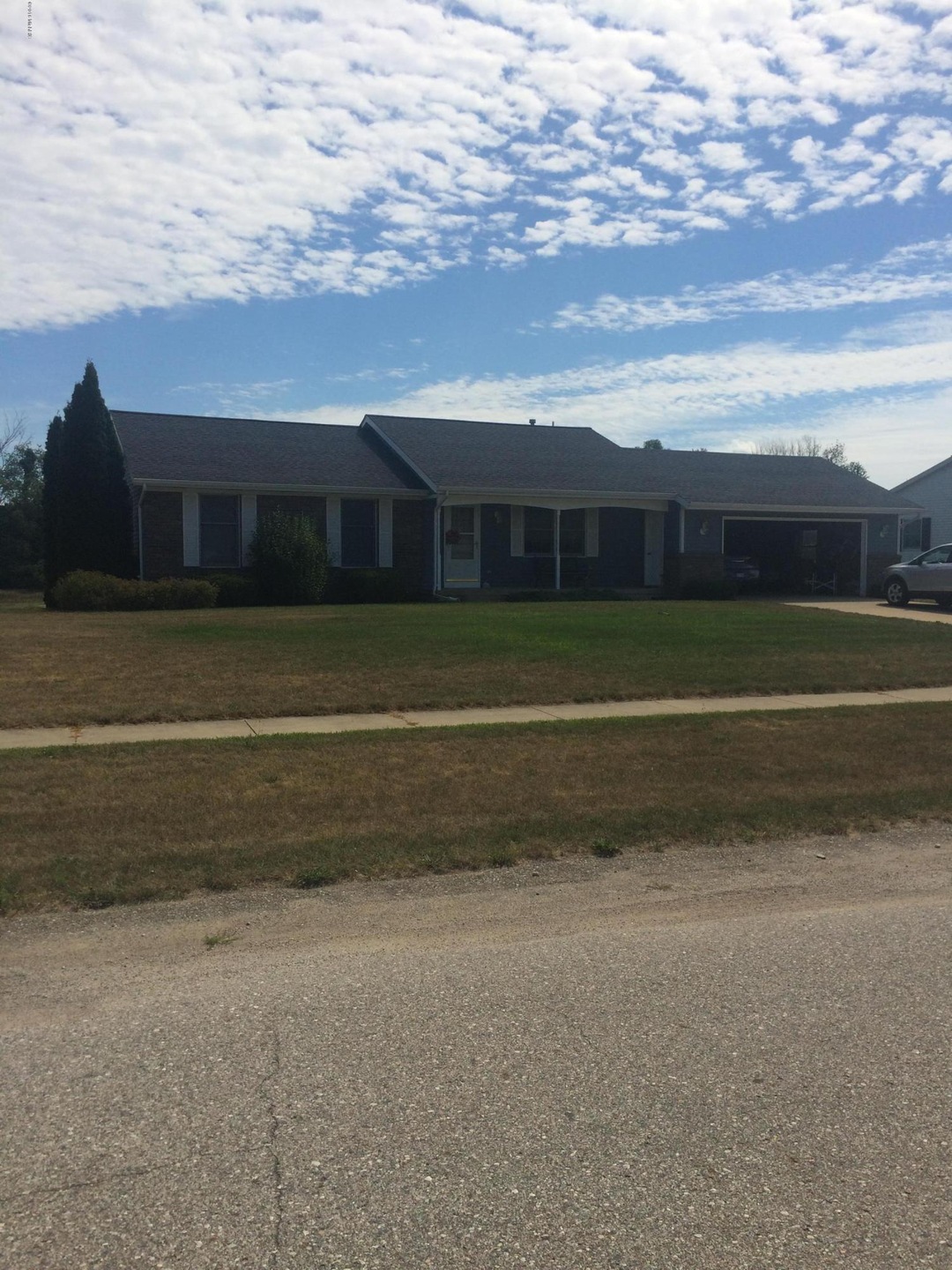 4351 Hickory View Ct, Moline, MI 49335 - photo 1