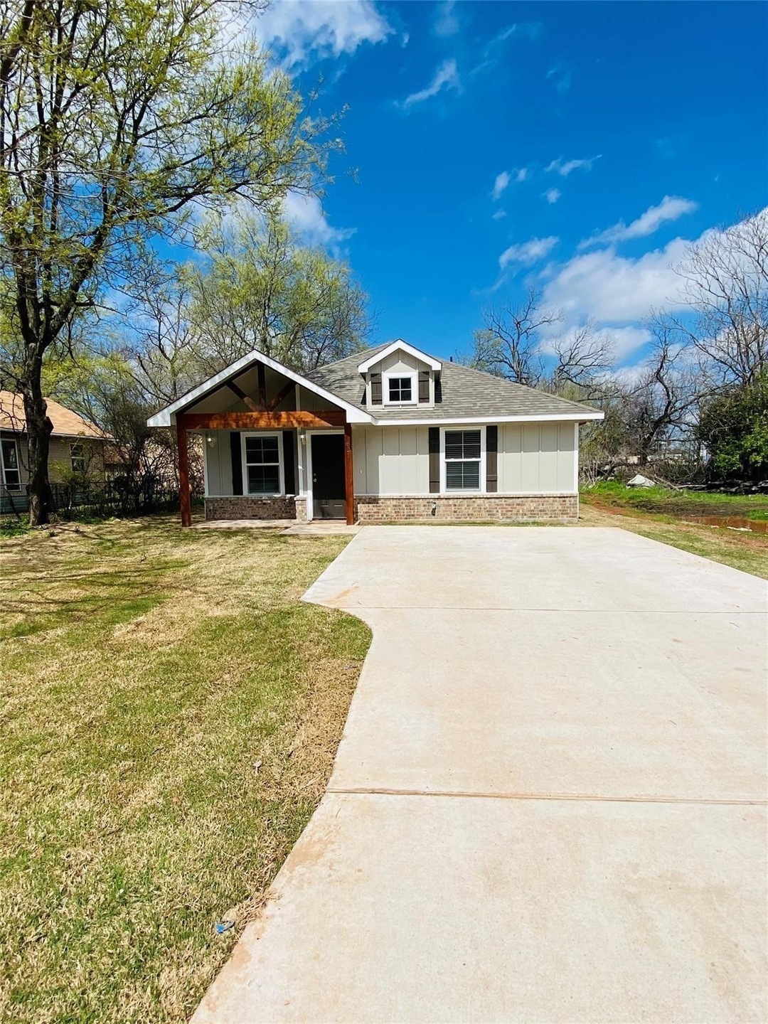 821 W Nelson St, Denison, TX 75020 - photo 1