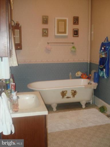 10225 Old Court Rd, Woodstock, MD 21163 - photo 1