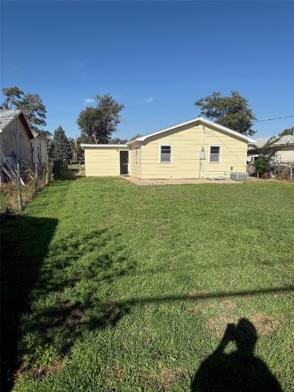 1604 N 7th St, Garden City, KS 67846 - photo 1