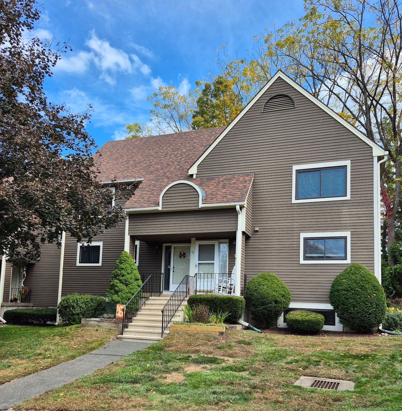 14 Teal Cir unit 14, Tariffville, CT 06081 - photo 1