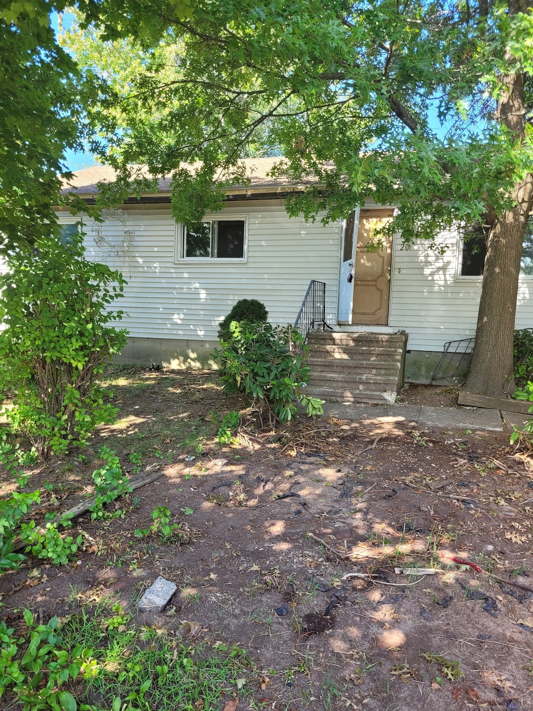 20 Guzzi Dr, Stratford, CT 06615 - photo 1