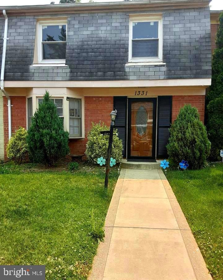 1331 Potomac Heights Dr unit 37, Fort Washington, MD 20744 - photo 1