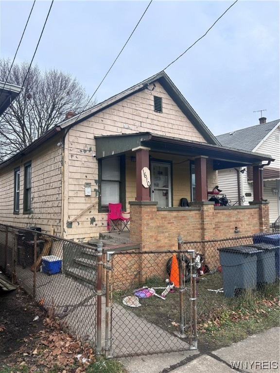 1610 Walnut Ave, Niagara Falls, NY 14301 - photo 1