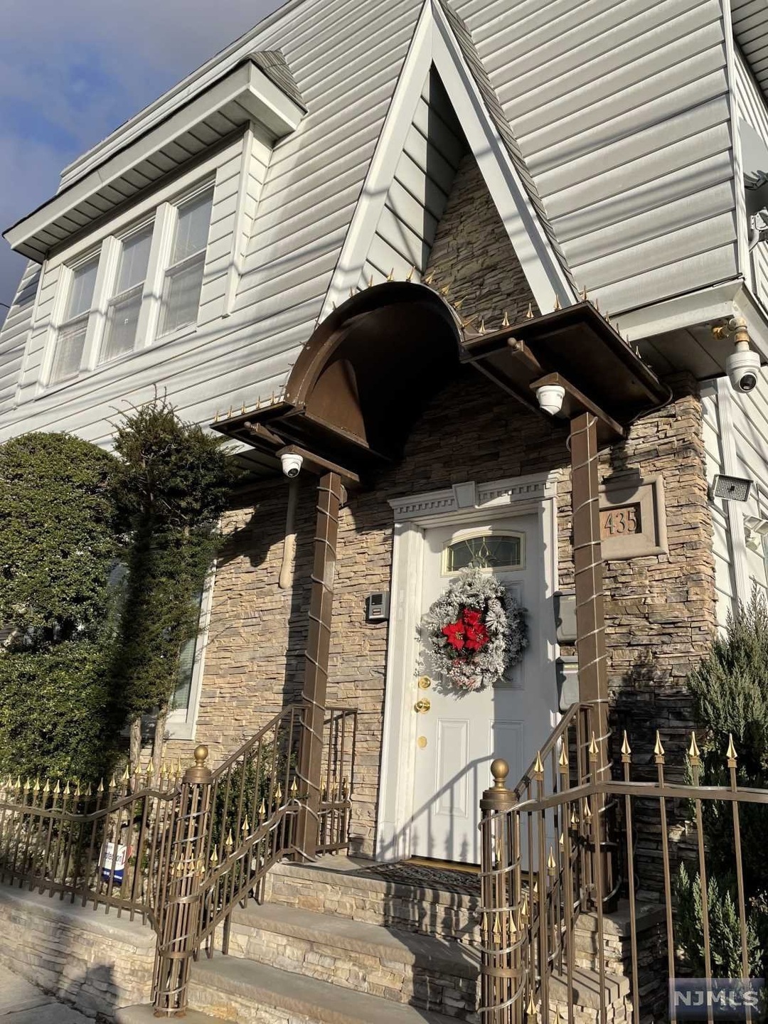 435 Hackensack St, Carlstadt, NJ 07072 - photo 1