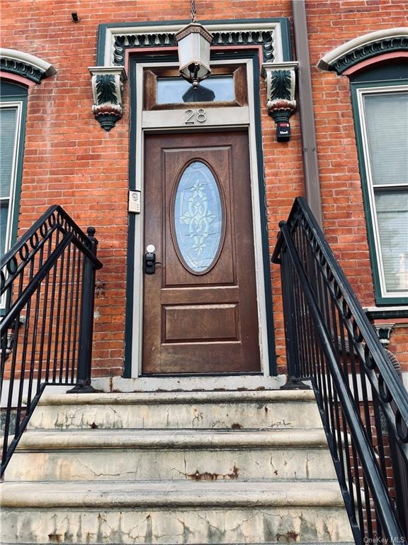 28 N Hamilton St unit 1, Poughkeepsie, NY 12601 - photo 1