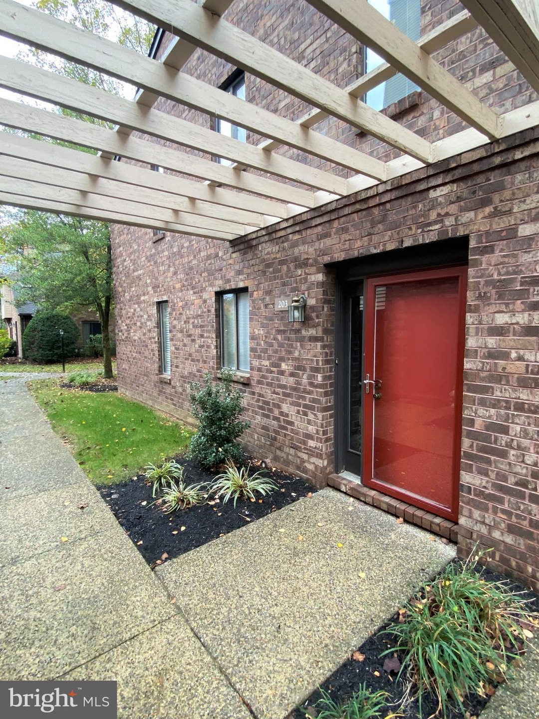 203 Mountainview Dr unit 203, Chesterbrook, PA 19087 - photo 1