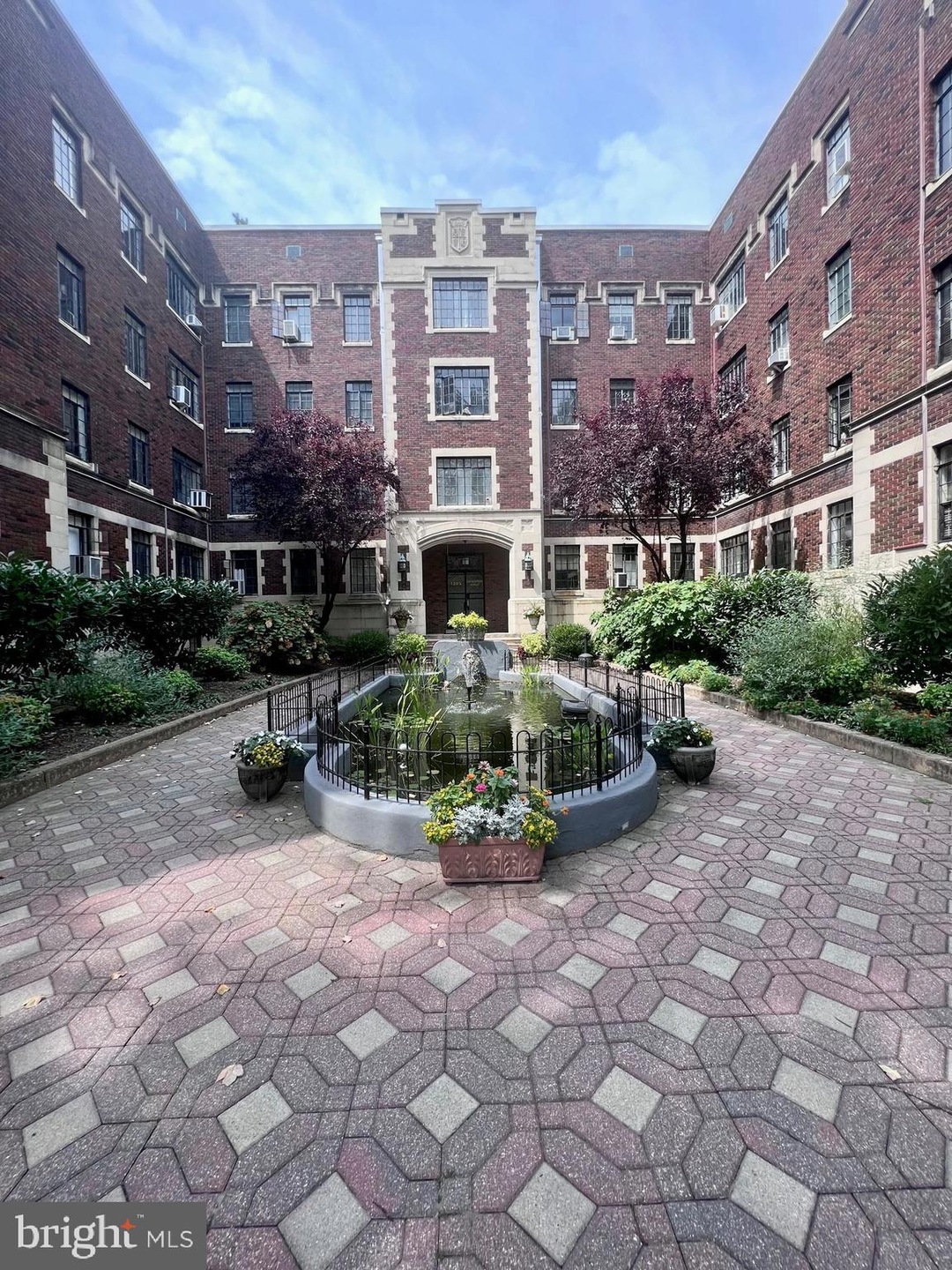 Denbigh Hall unit 312, Wilmington, DE 19806 - photo 1