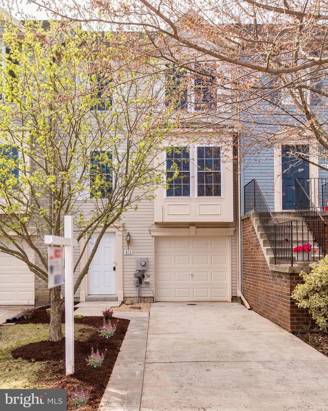 913 Mercer Dr, Hagerstown, MD 21742 - photo 1