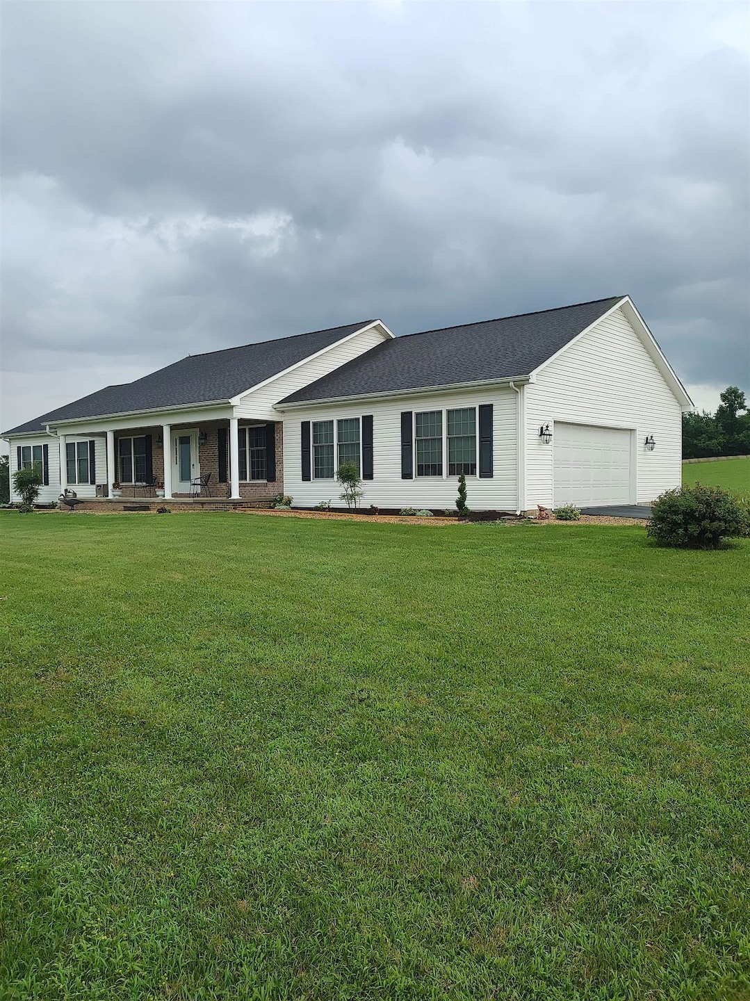 Pending $749,000