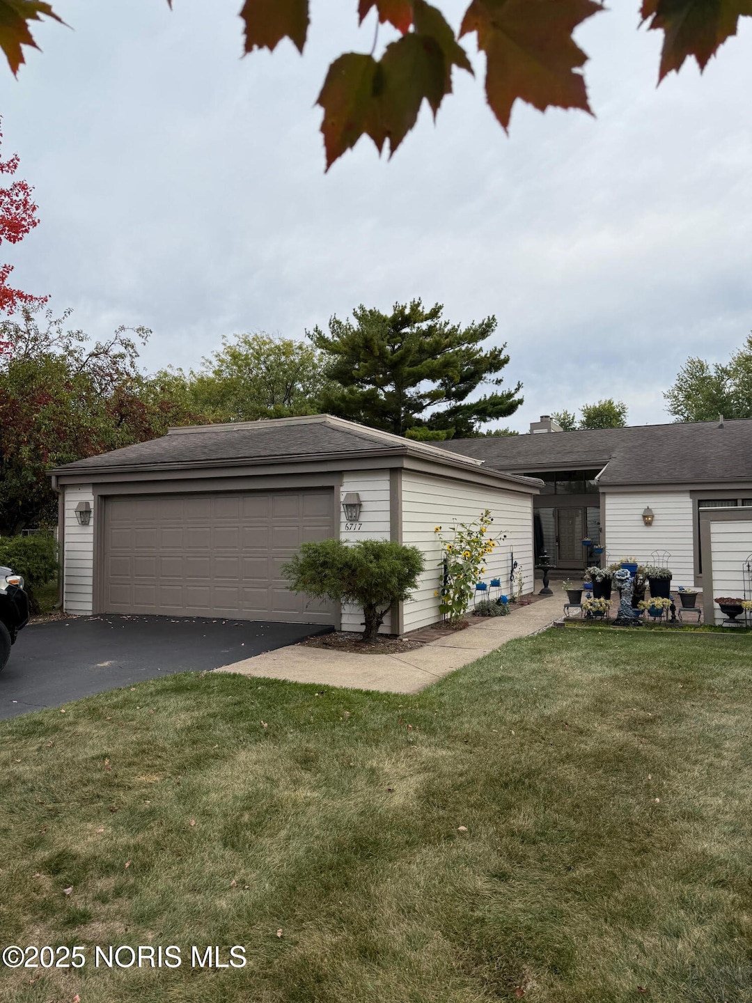 6717 Embassy Ct unit O57, Maumee, OH 43537 - photo 1