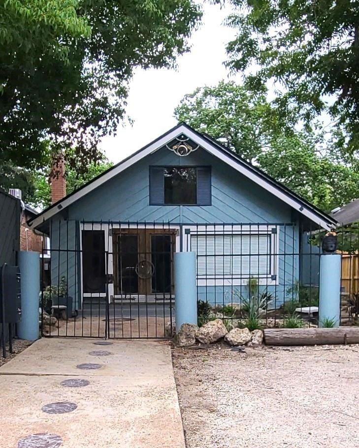 914 Heights Blvd unit D, Houston, TX 77008 - photo 1