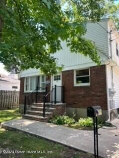 99 Acorn St unit 2, Staten Island, NY 10306 - photo 1