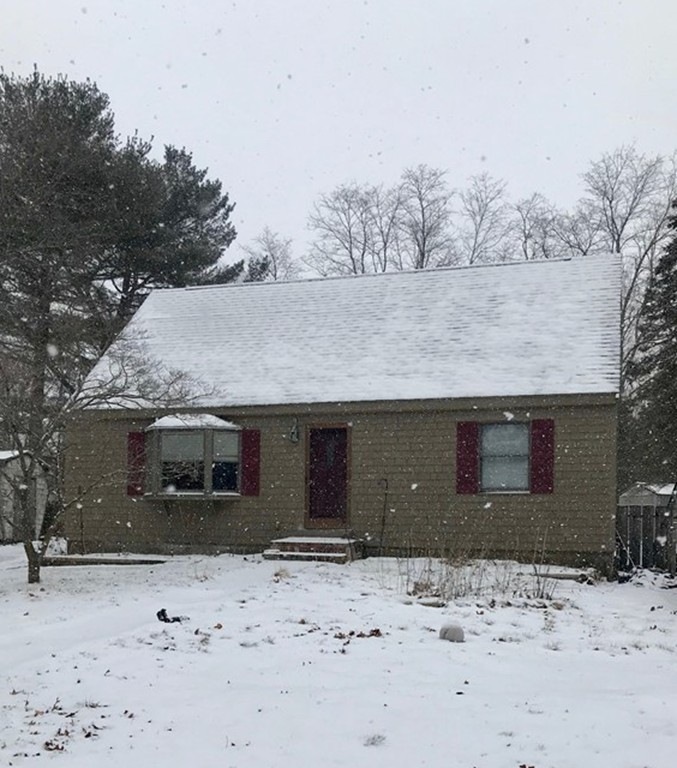 11 Brooks Rd, Salisbury, MA 01952 - photo 1