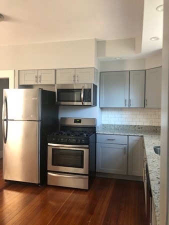 4 Pearl St unit 1, Wakefield, MA 01880 - photo 1