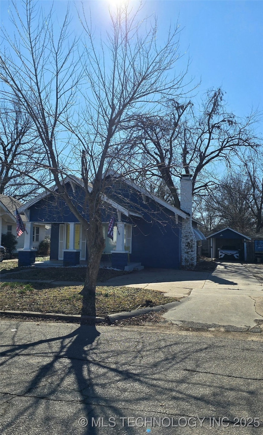 715 E Maple St, Cushing, OK 74023 - photo 1