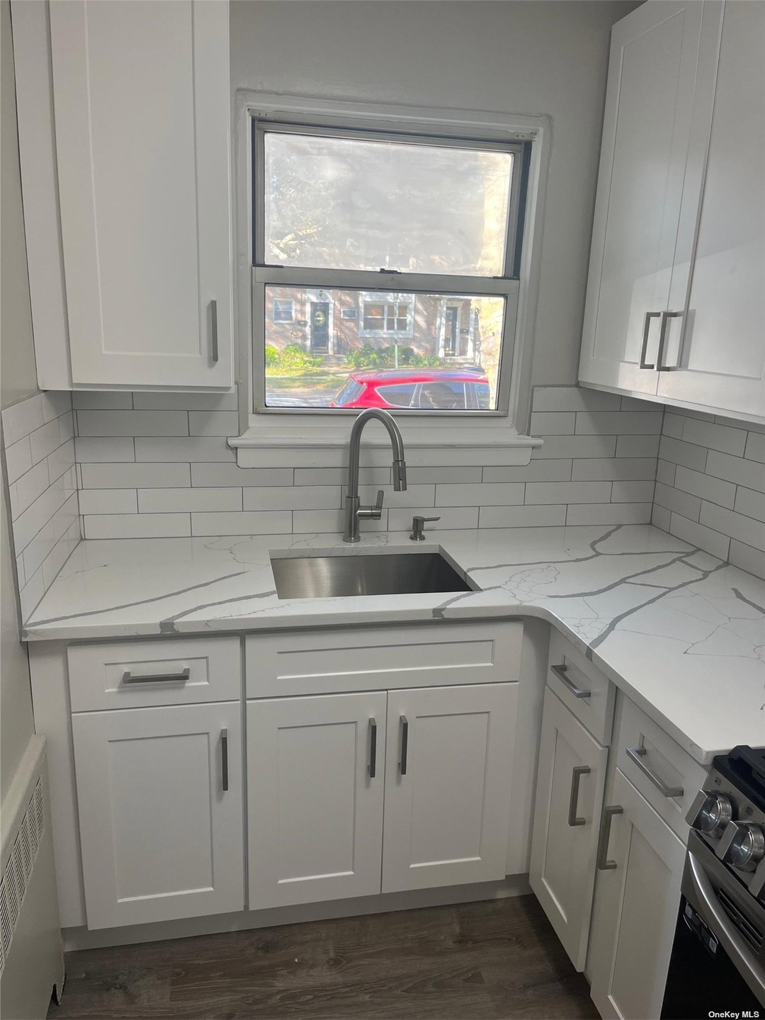 8169 Langdale St Unit 203a, New Hyde Park, NY 11040 MLS ONE3516631