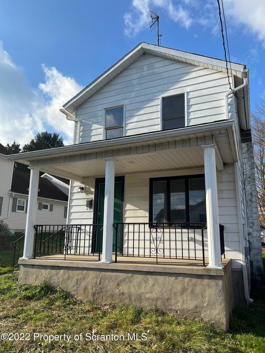 527 Donnelly St, Duryea, PA 18642 - photo 1