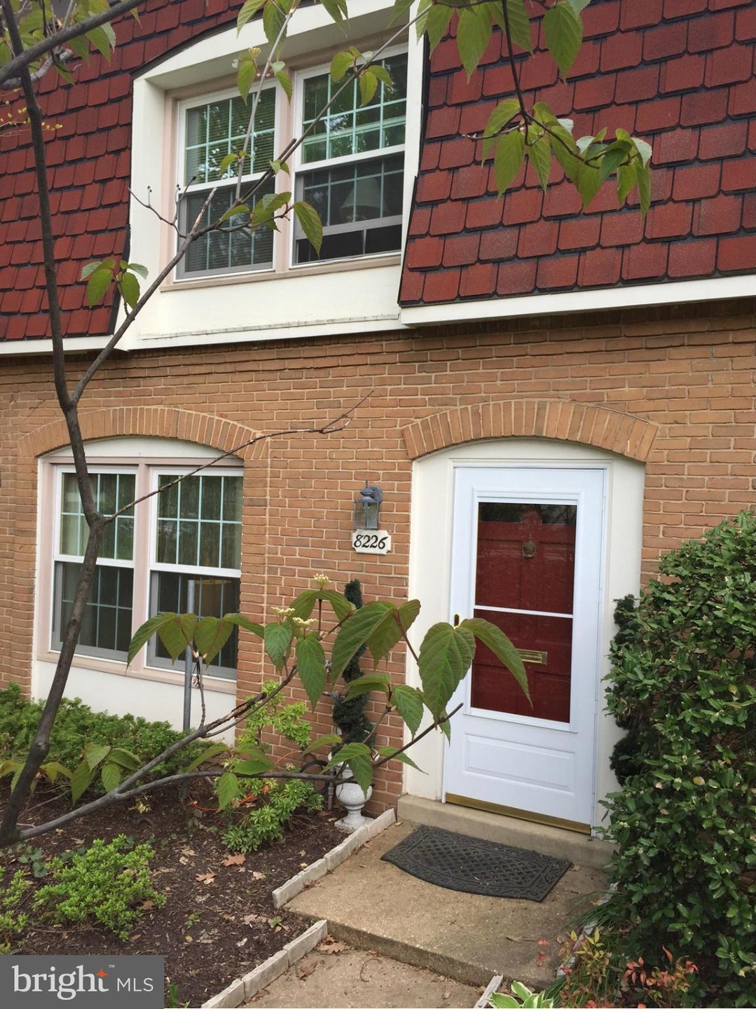 8226 Carrleigh Pkwy unit 82, Springfield, VA 22152 - photo 1