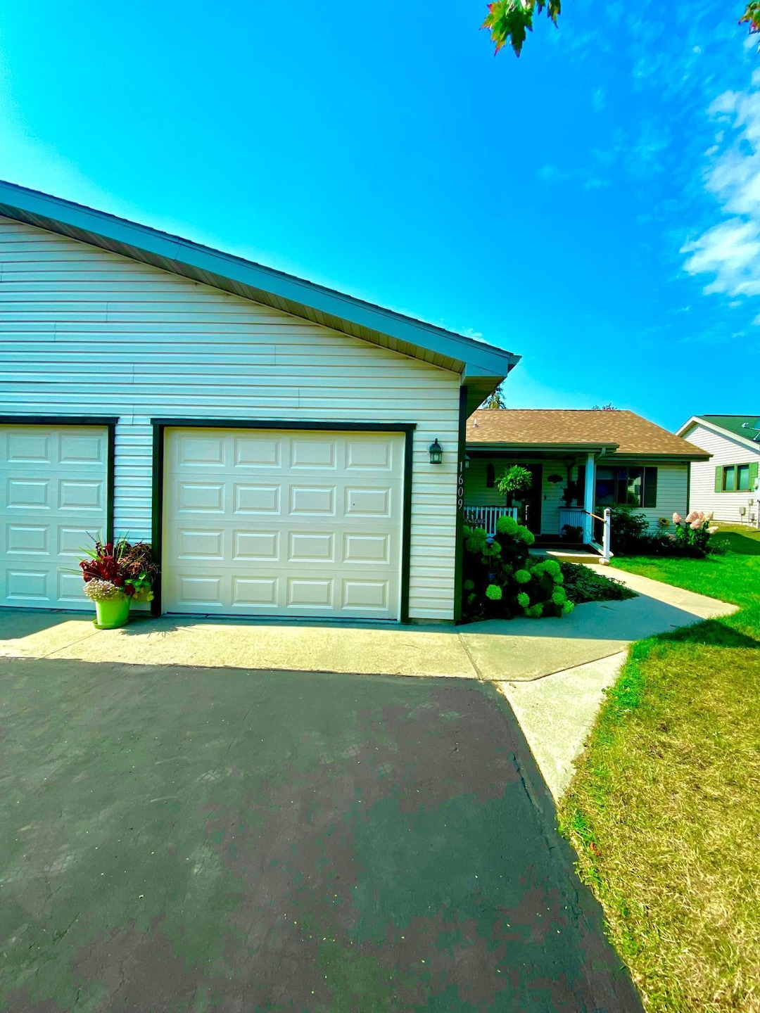 1609 SE 3rd Ave, Grand Rapids, MN 55744 - photo 1