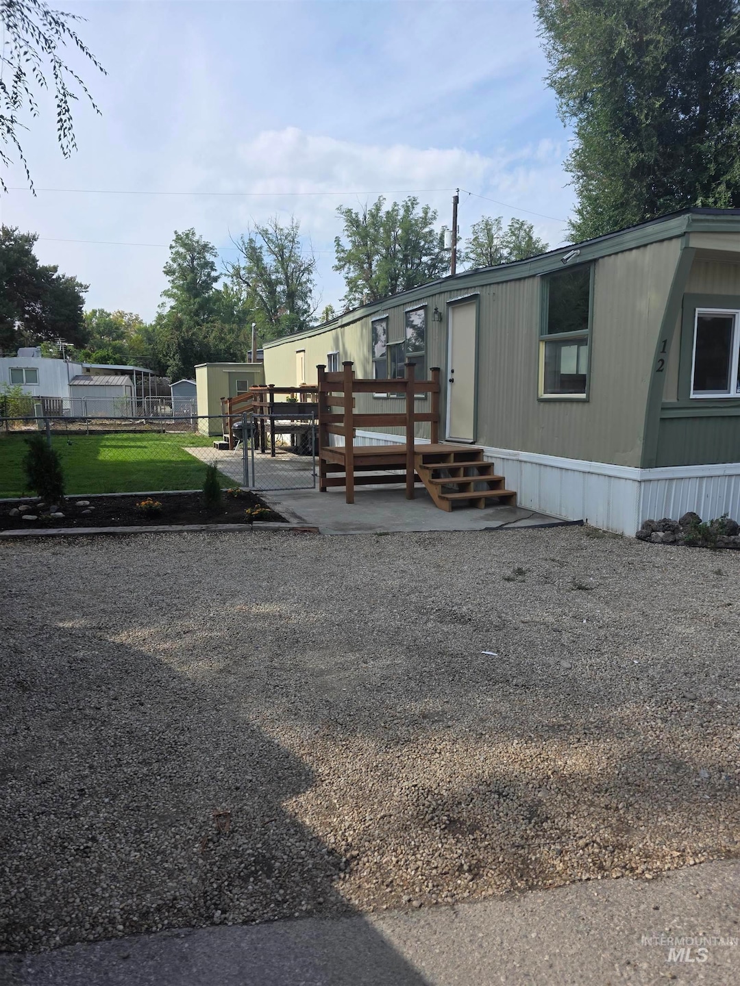 415 E 44th St unit 12, Garden City, ID 83714 - photo 1