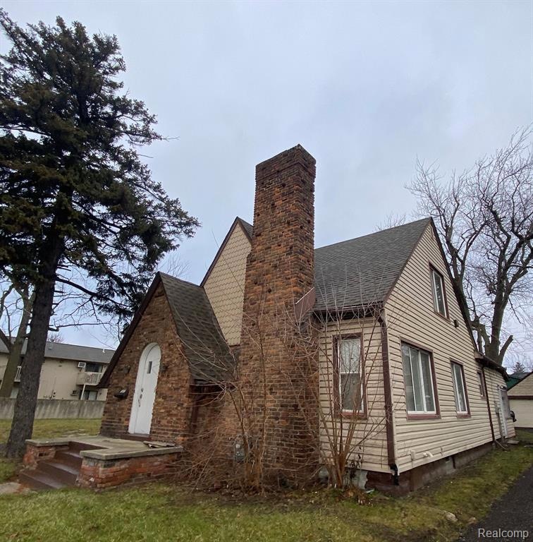 561 E Montcalm St, Pontiac, MI 48342 MLS 20230046357