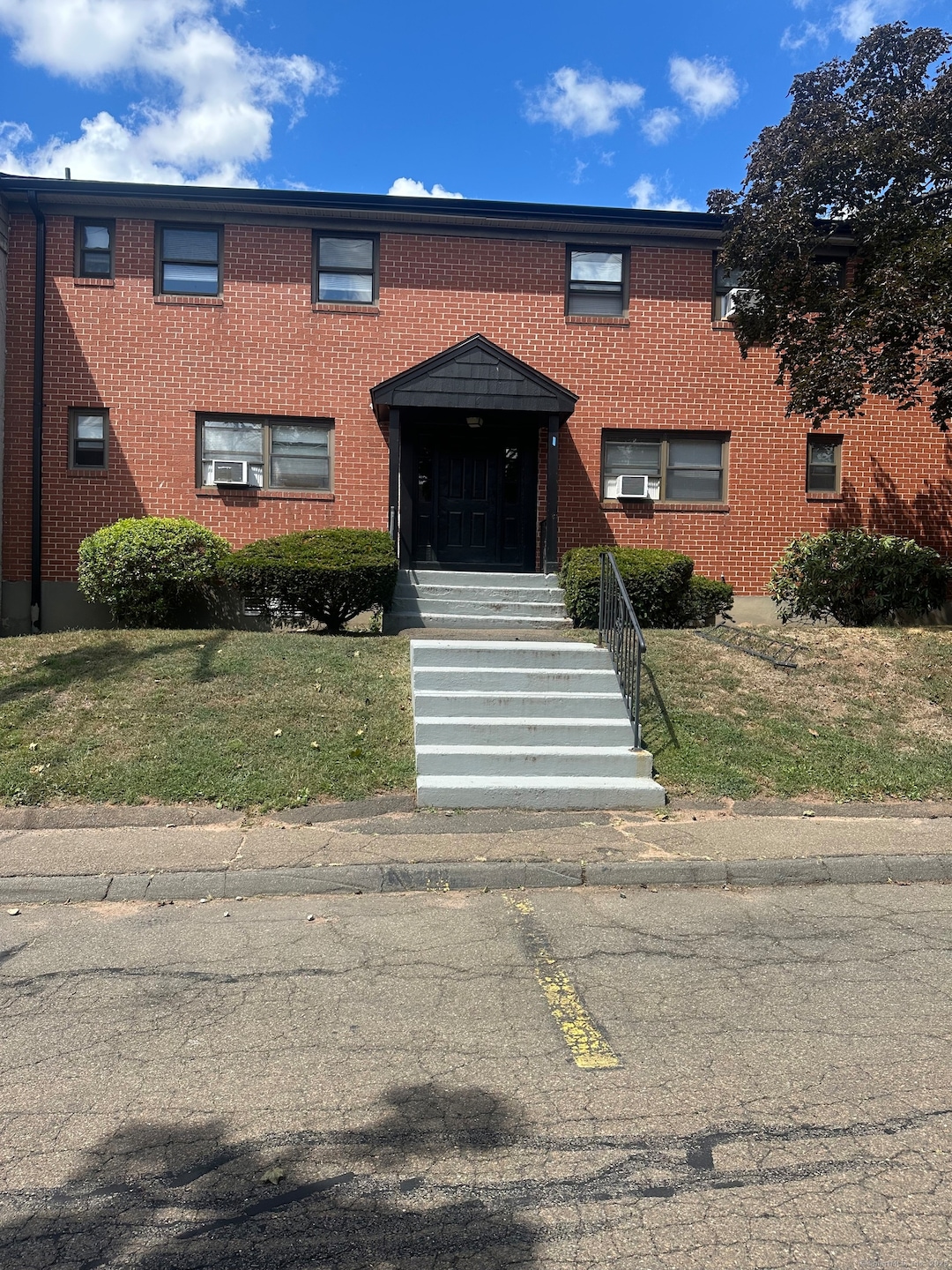 For Rent $2,050/month