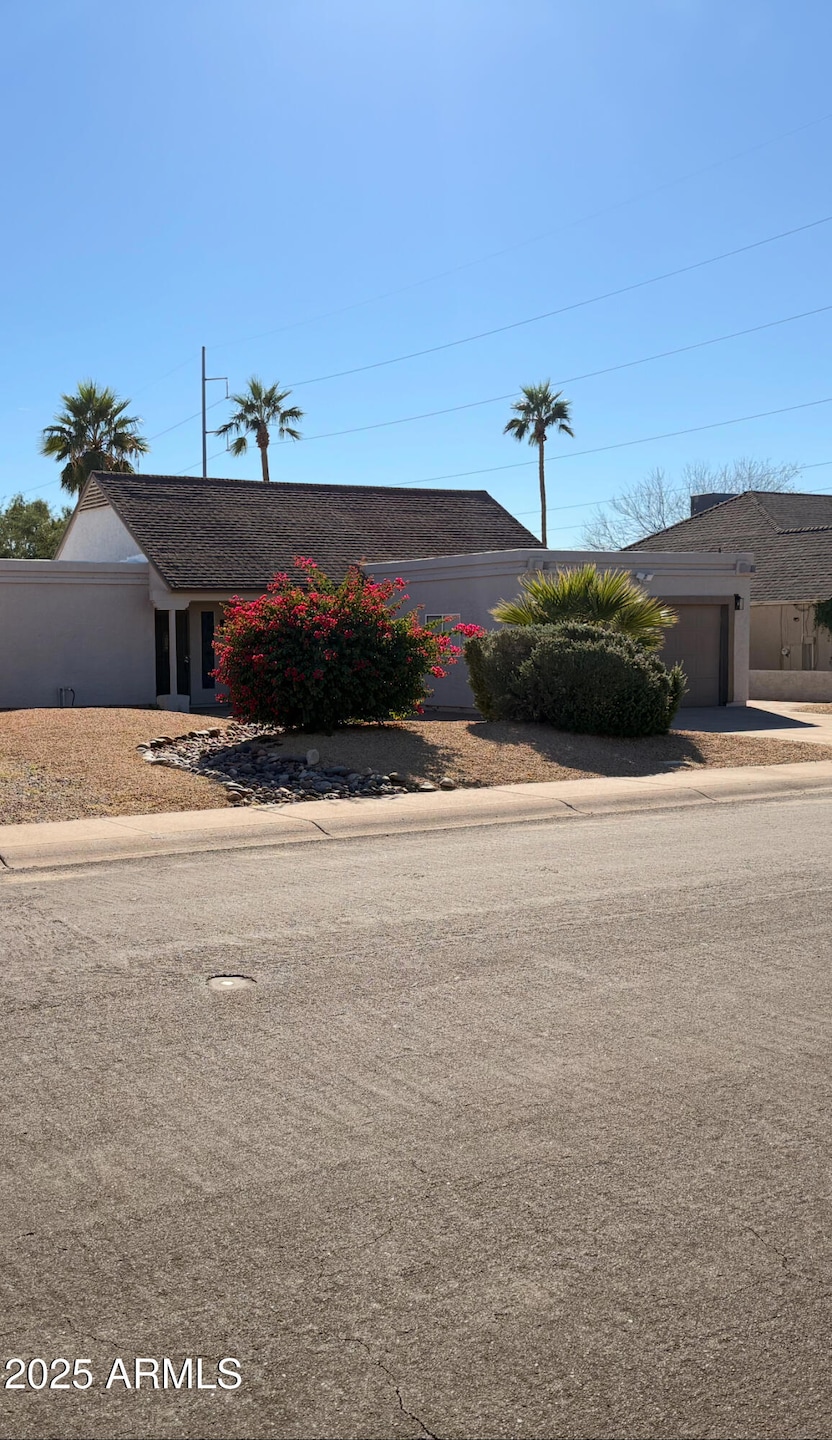 1213 E Tonto Ln, Phoenix, AZ 85024 - photo 1
