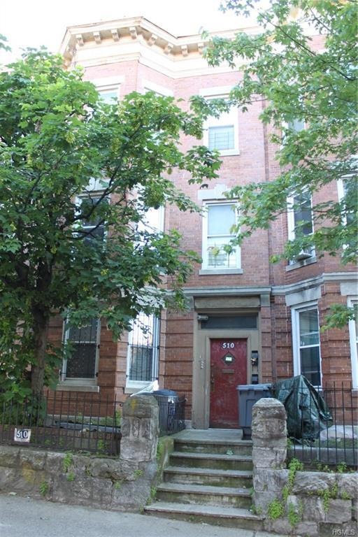 510 E 188th St, Bronx, NY 10458 - photo 1