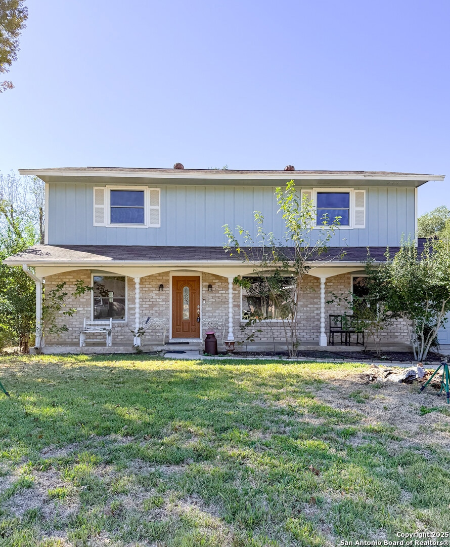 126 Granada Dr, Universal City, TX 78148 - photo 1