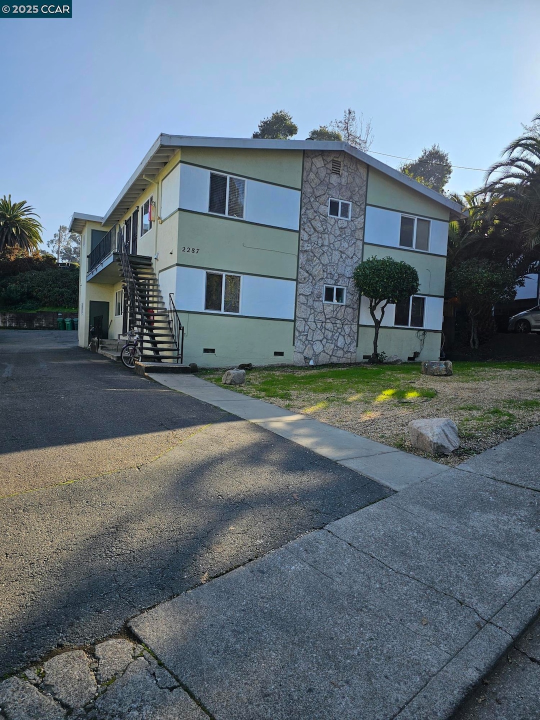 2287 Cuadra Ct unit 4, Pinole, CA 94564 - photo 1