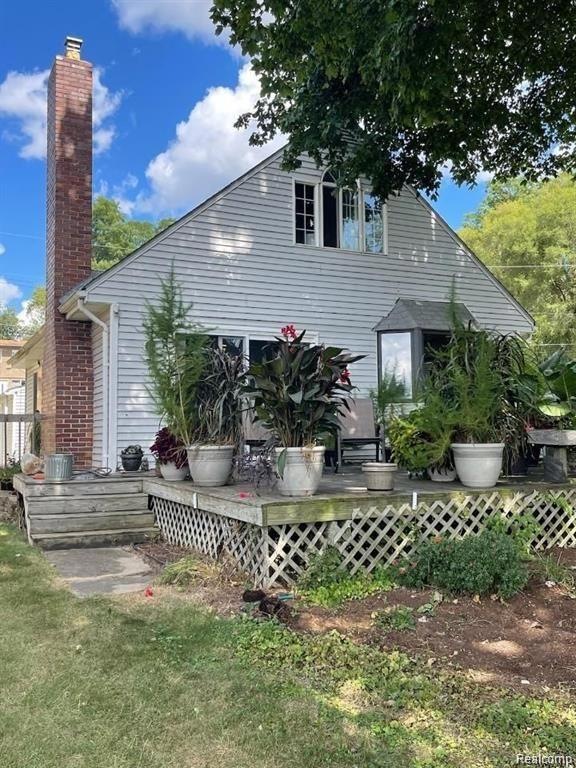 1118 Pelham Blvd, Waterford, MI 48328 - photo 1