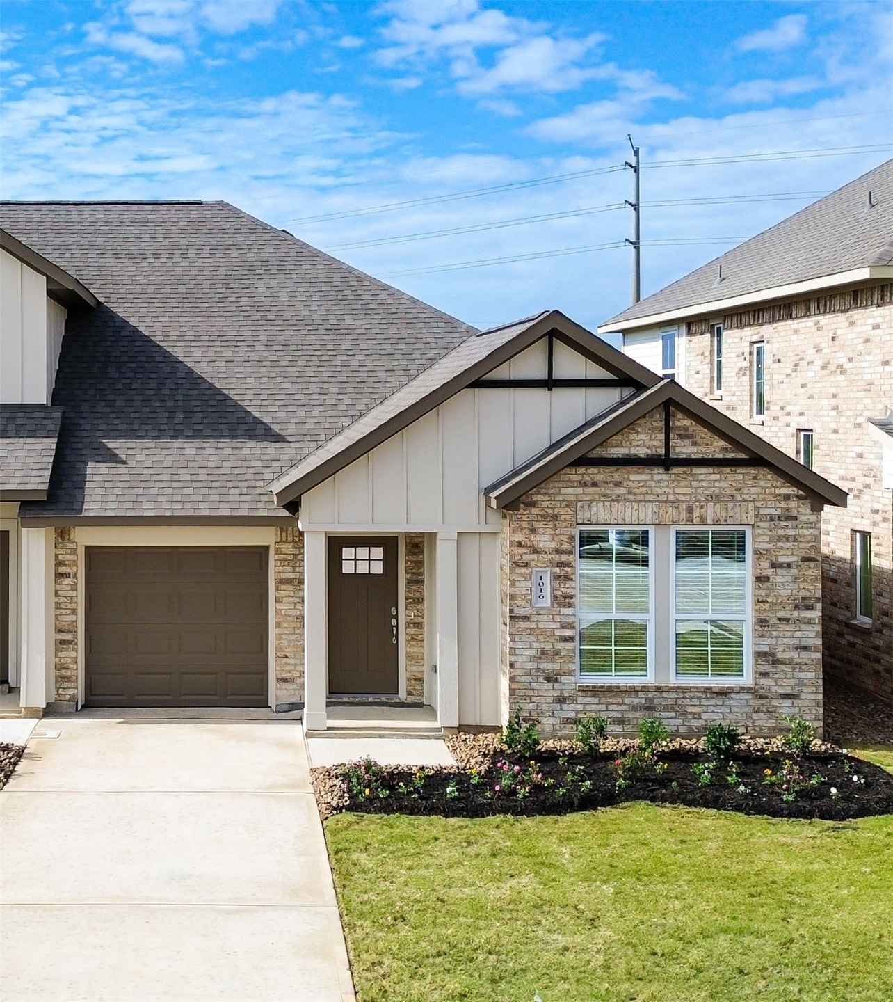 1016 Tillman Ln, East Bernard, TX 77435 - photo 1