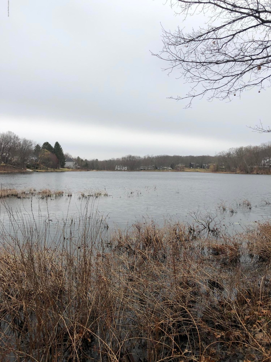 610 Lakeview Dr, Mountain Top, PA 18707 - photo 1