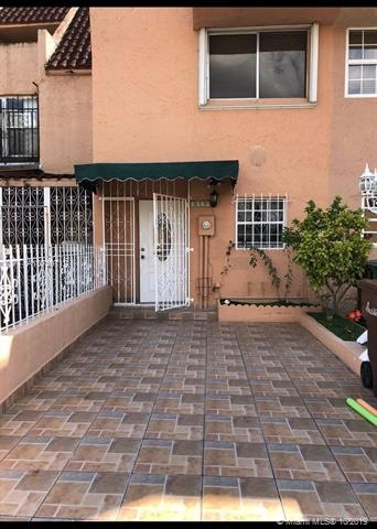 1058 W 44th Terrace unit 48, Hialeah, FL 33012 - photo 1