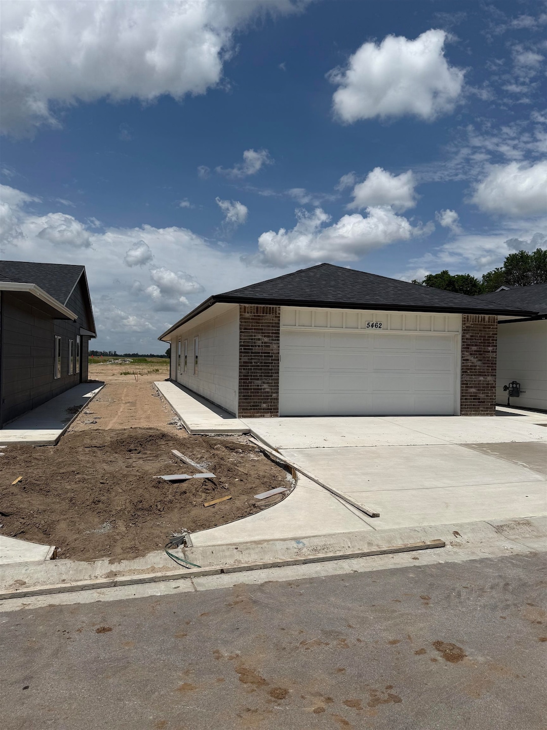 Pending $205,000 • Co-Listing Agent