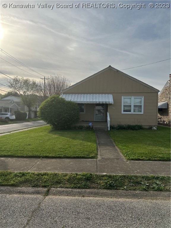 301 20th St, Dunbar, WV 25064 - photo 1