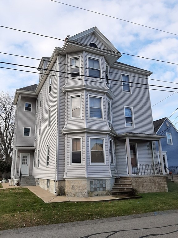 53 Center St, South Dartmouth, MA 02748 - photo 1