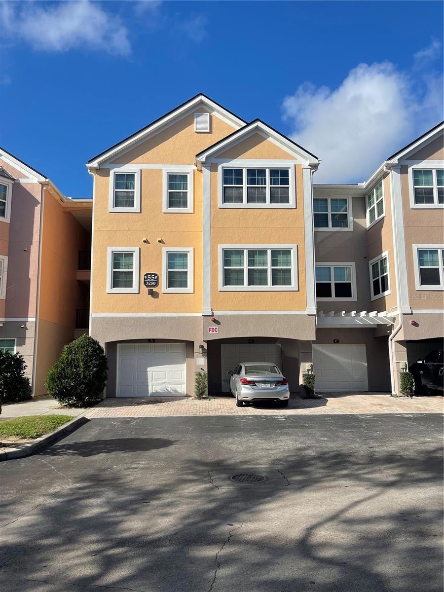 3250 Corona Village Way Unit 6, Orlando, FL 32835 | MLS# MFRO6172421