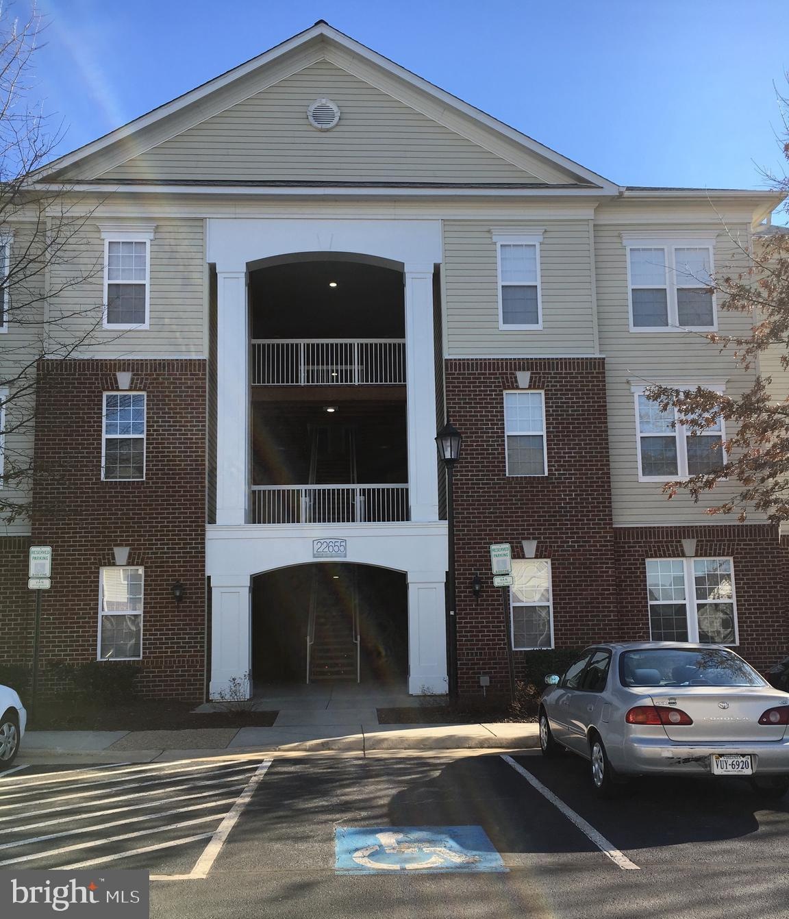 22655 Blue Elder Terrace unit 303, Ashburn, VA 20148 - photo 1