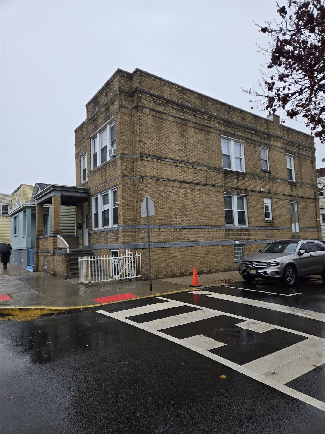 540 61st St unit 1, West New York, NJ 07093 - photo 1