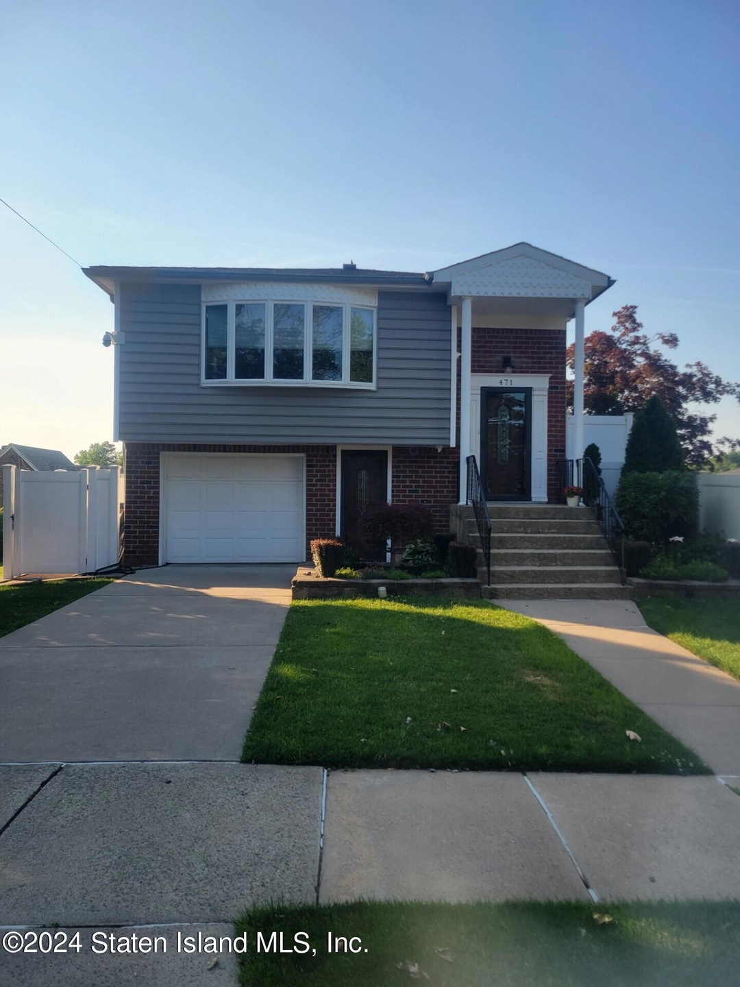 471 Rathbun Ave, Staten Island, NY 10312 - photo 1
