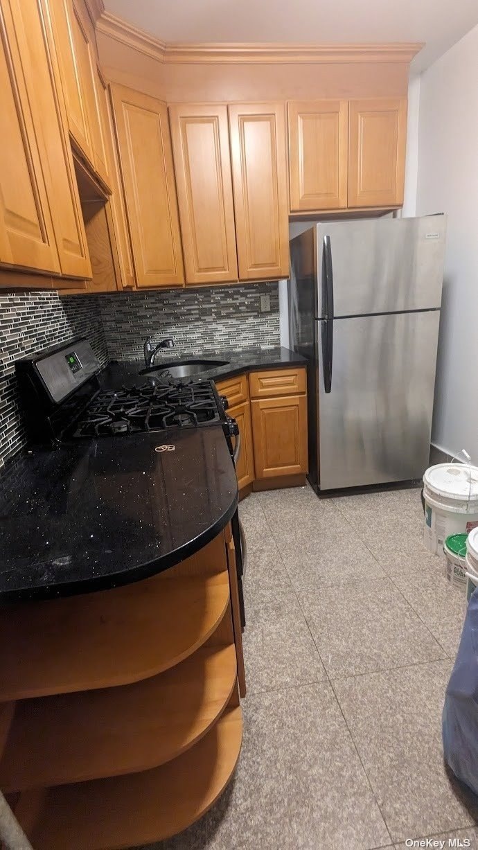 198-40 32nd Ave unit B 10, Flushing, NY 11358 - photo 1