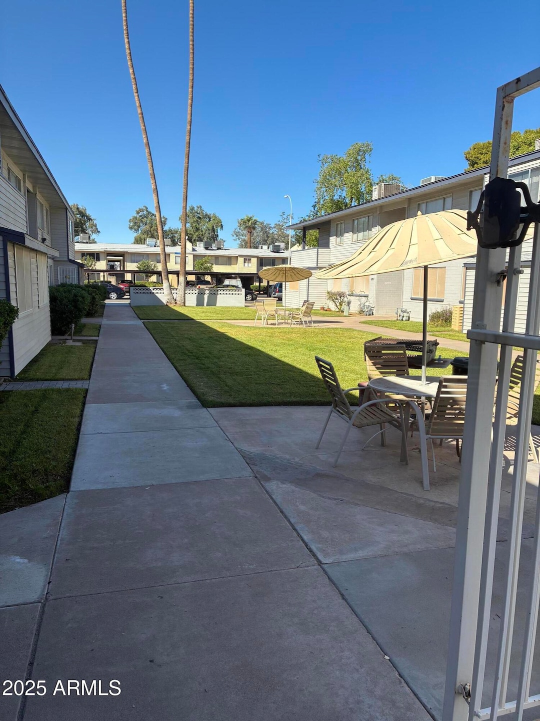 2549 W Berridge Ln unit A223, Phoenix, AZ 85017 - photo 1