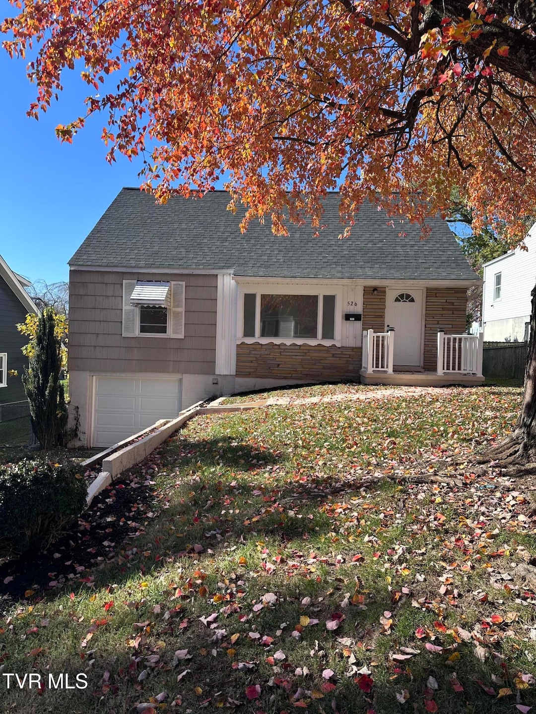 526 Mount Ida Place, Kingsport, TN 37660 - photo 1