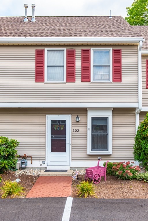 102 Brookline Way, Rockland, MA 02370 - photo 1